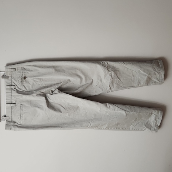 Dockers, Classic Fit Khakis, 34x34 - Picture 4 of 9